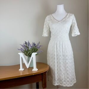 Banana Republic Mad Men Collection Double V-Neck Lace Overlay Dress - Size 8